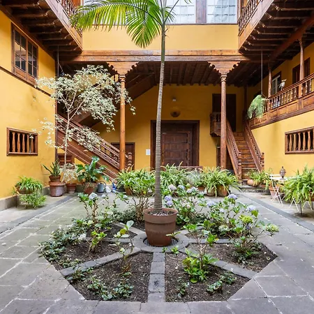 Live Orotava Antigua Attic National Heritage Apartment La Orotava